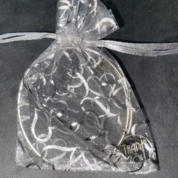 Alex & Ani “Thank You” Bangle - Picture 2 of 3